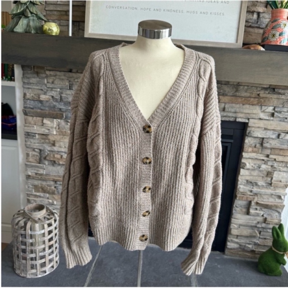 cupcakes & cashmere Taupe Cable Knit Cardigan